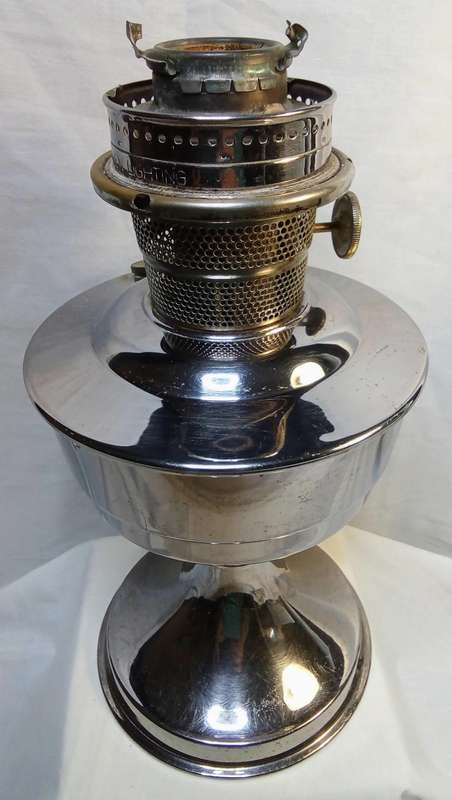 Vintage Aladdin lamp in very good condition
