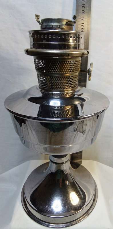 Vintage Aladdin lamp in very good condition