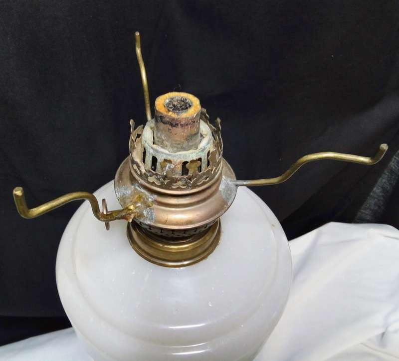 Stunning Vintage Milk glass single burner lamp with white glass shade