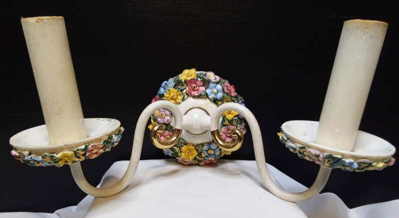 Very pretty vintage light fitting