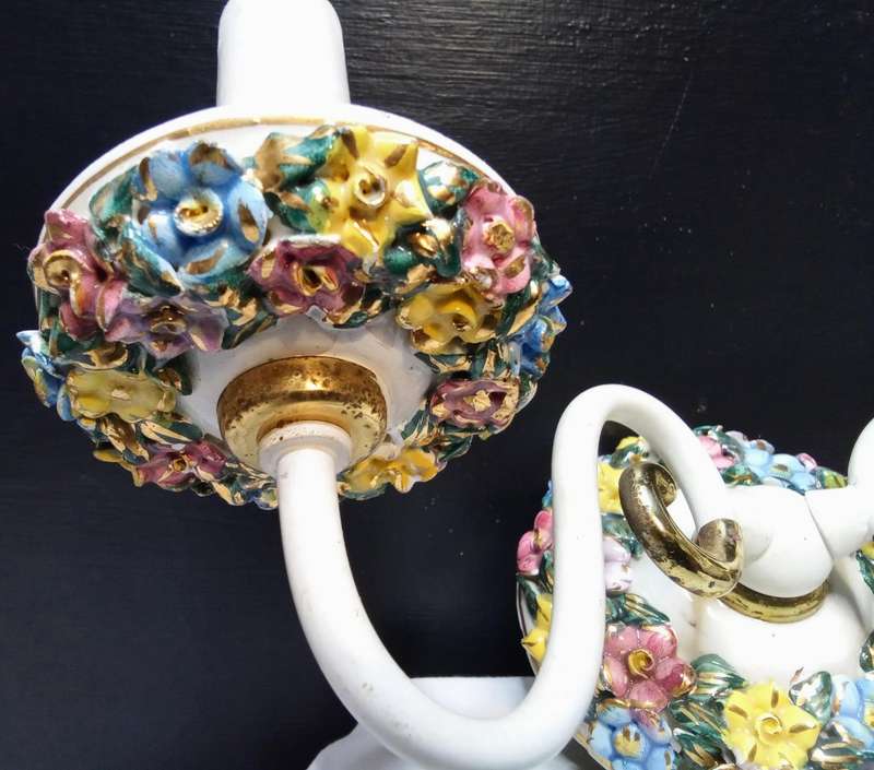 Very pretty vintage light fitting