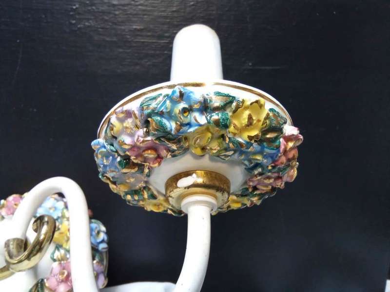 Very pretty vintage light fitting