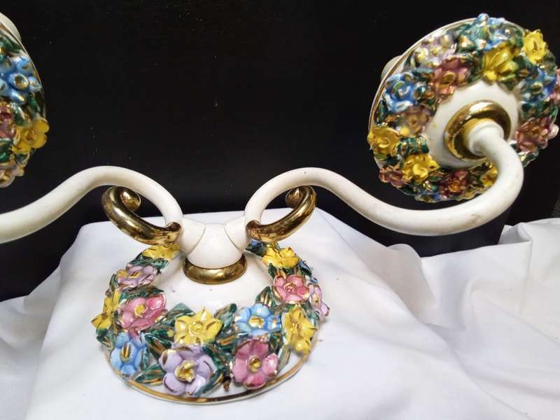 Very pretty vintage light fitting