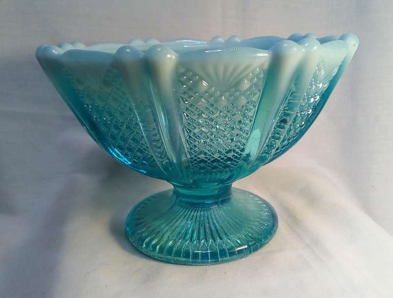 Davidson 1900's Blue Pearline Glass 'Richelieu' Bowl