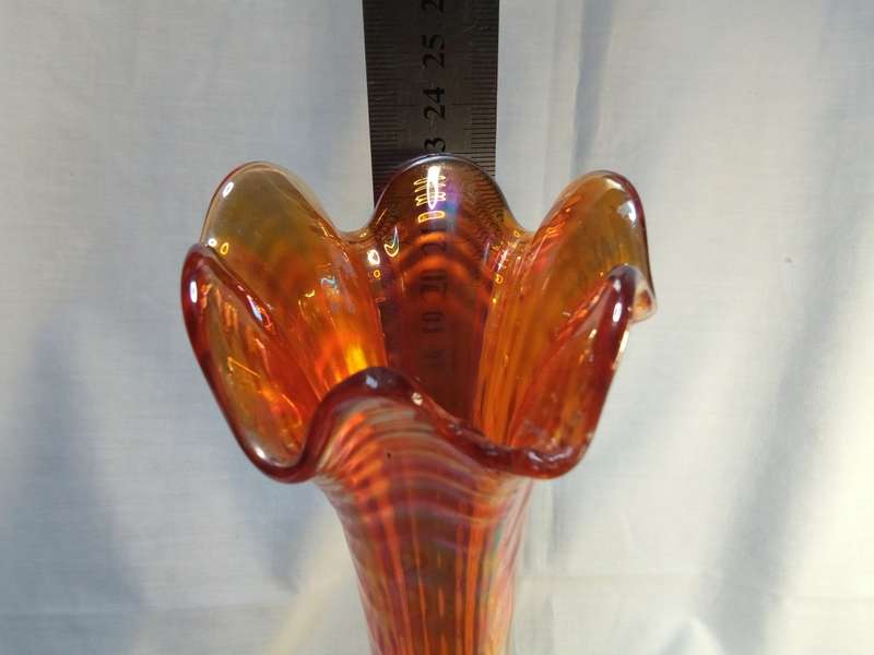 Pretty Vintage carnival glass vase