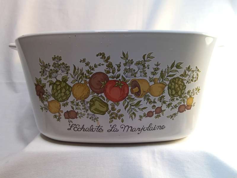 Vintage Corning ware Spice of life casserole dish A-3-B