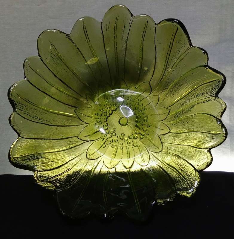 Vintage Indiana green glass candy dish