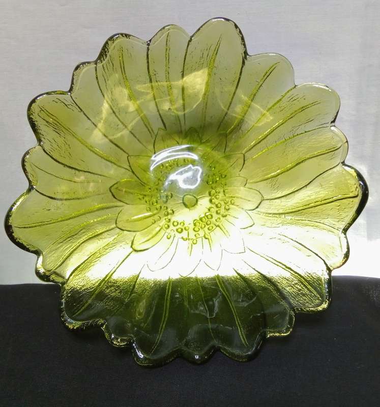 Vintage Indiana green glass candy dish
