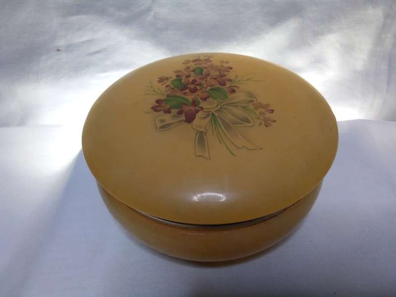 Vintage Italian Alabaster trinket box with hinged lid
