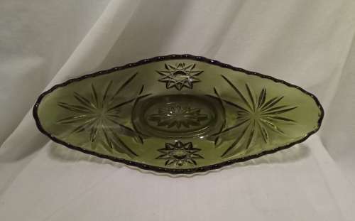 Beautiful Vintage green pressed glass bowl in perfect condition