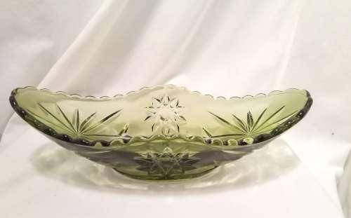 Beautiful Vintage green pressed glass bowl in perfect condition