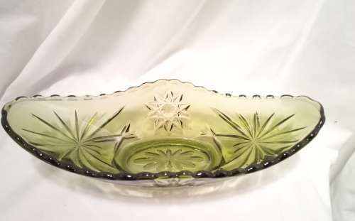 Beautiful Vintage green pressed glass bowl in perfect condition