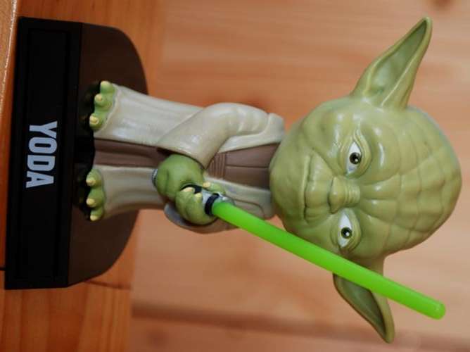 Star Wars Yoda bobblehead