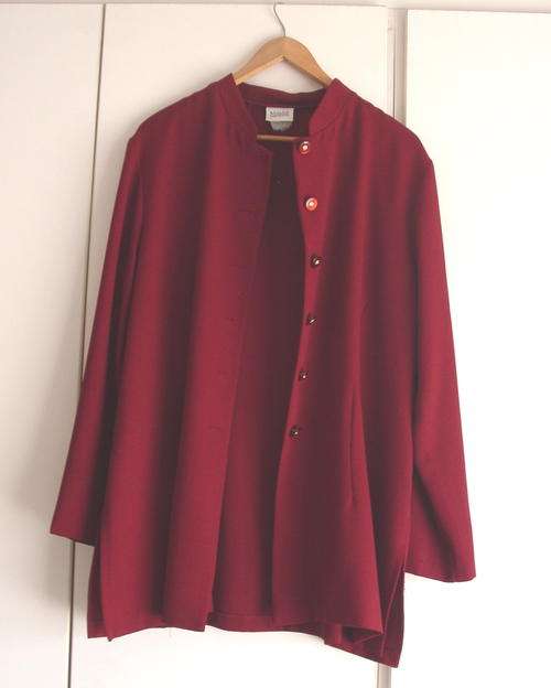 MILADY'S CLASSIC COLLECTION PANTS SUIT (JACKET & PANTS) - SIZE 38