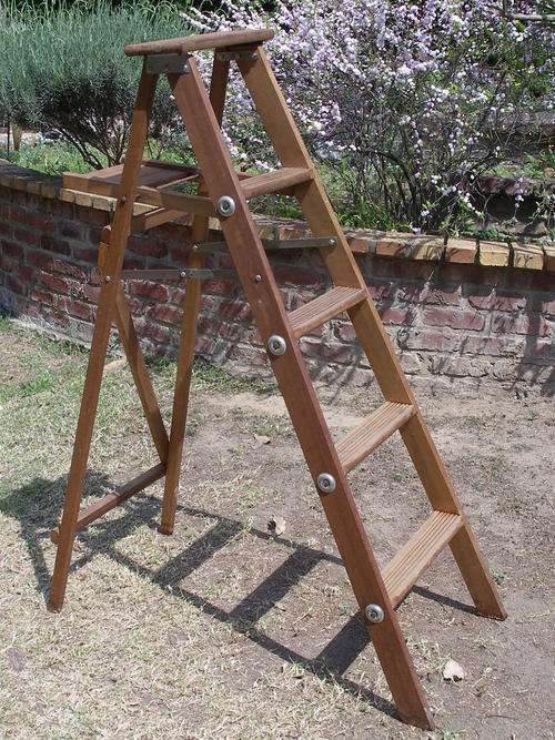 WOODEN STEP LADDER AS NEW