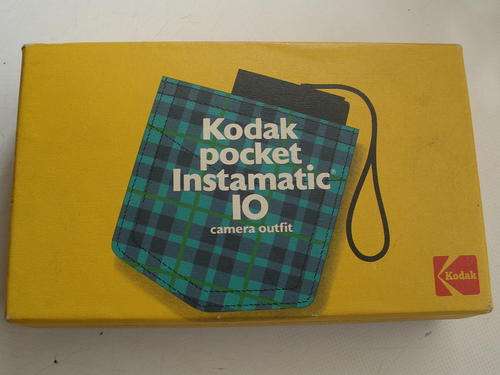 KODAK POCKET INSTAMATIC 10 CAMERA OUTFIT IN ORIGINAL BOX