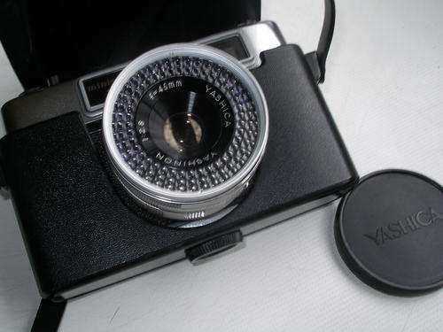 OLD YASHICA 'MINISTER III' CAMERA