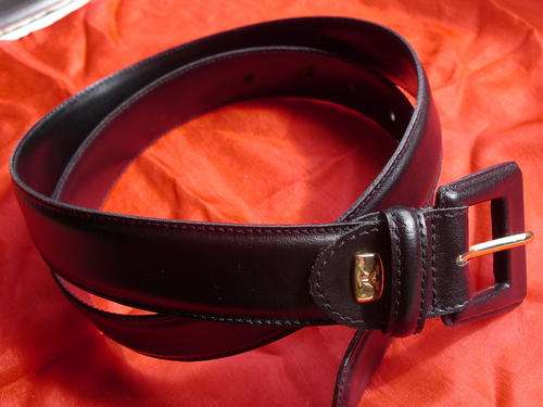 LADIES VINTAGE GENUINE LEATHER BELT - SIZE 85 - MADE IN SPAIN - BLACK