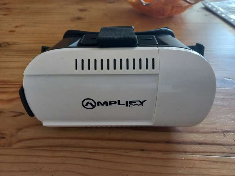 Amplify Pro Image Series VR Headset