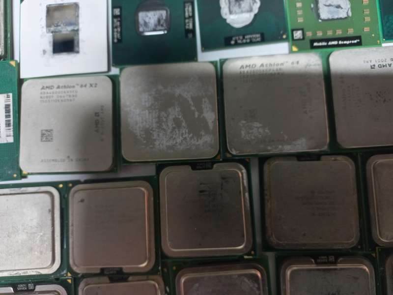 180 CPUs for Socket 370, 478, 775 AMDs, and laptop processors.