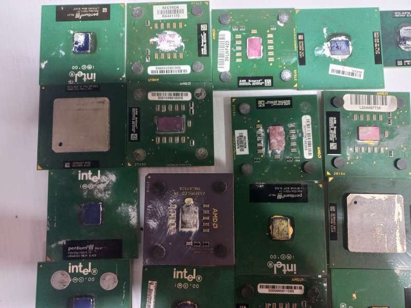 180 CPUs for Socket 370, 478, 775 AMDs, and laptop processors.