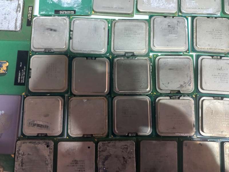 180 CPUs for Socket 370, 478, 775 AMDs, and laptop processors.