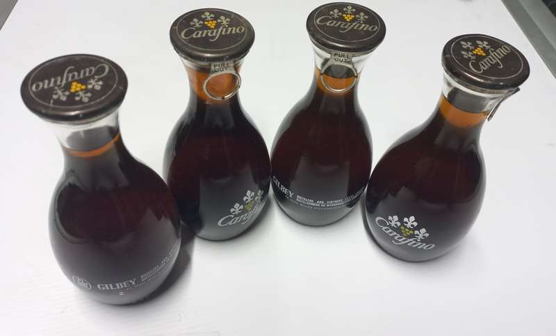 RARE VINTAGE  `UNOPENED` GILBEYS CARAFINO RED WINE IN CARAFE 500ml BOTTLES OF WINE.