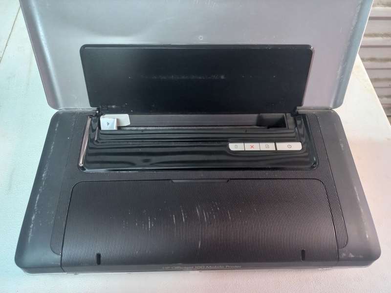 2 Mobile Printers (Officejet 100 and Officejet H470)