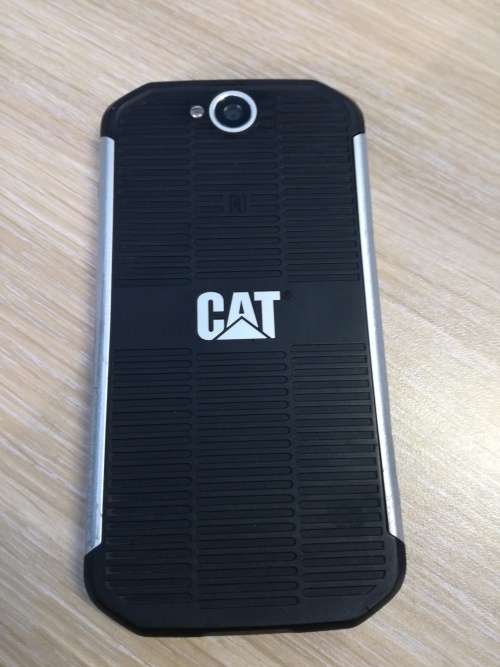 CAT S40