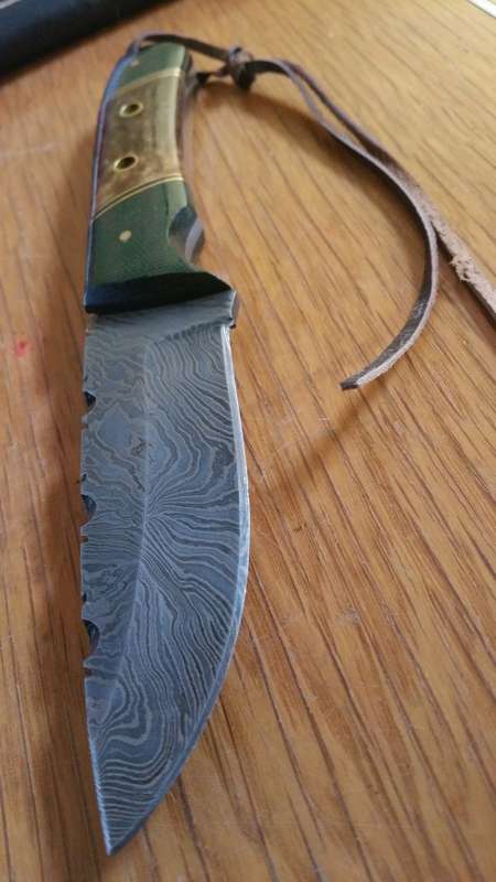 Hand Made Damascus Steel Knife