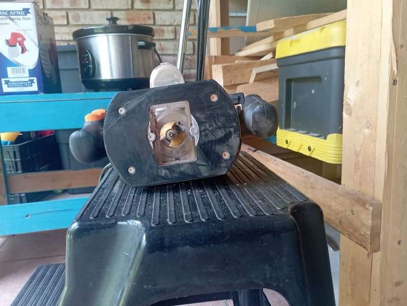 RYOBI ROUTER 1200W (RE-1200A)
