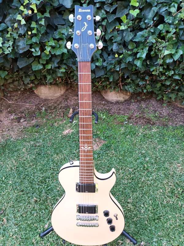 Ibanez ART120