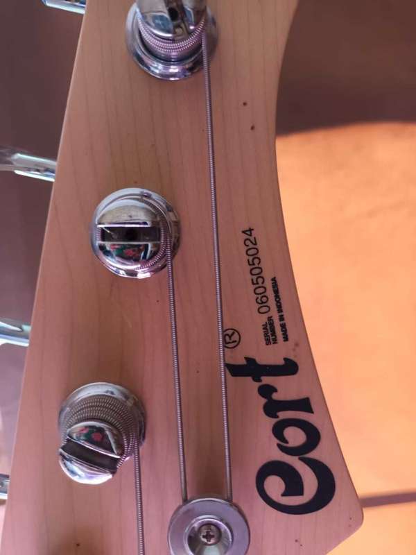 2006 Cort bass guitar GP54P