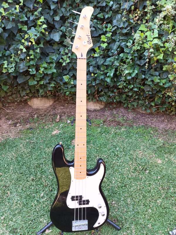 2006 Cort bass guitar GP54P