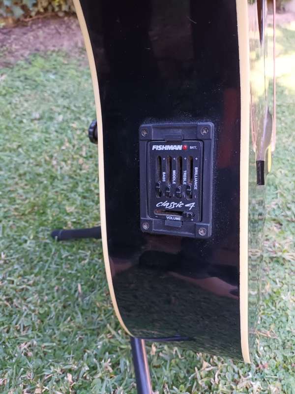 Johnson by axl acoustic guitar jg-610-B with Fishman Classic 4 electric pickup