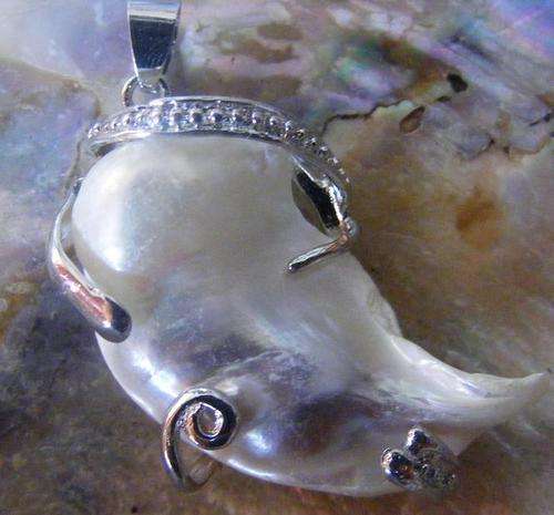 AWESOME Genuine Baroque Abnormality PEARL gemstone Pendant!