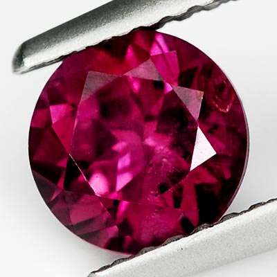 ENCHANTING  2.85cts RHODOLITE  GARNET!!