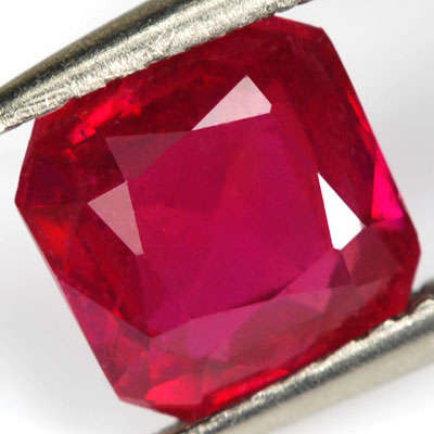 STUNNING   1.57cts Madagascan RUBY!