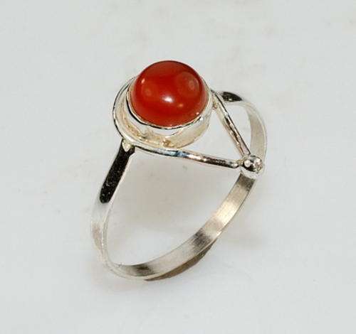 DAZZLING Genuine CARNELIAN gemstone Ring!