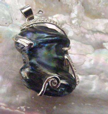 Genuine Baroque Abnormality PEARL gemstone  Pendant!