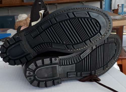 Auction  Pair of SA Army Combat high boots (new)