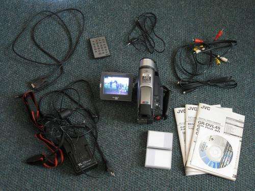 Mini DV - JVC Camcorder
