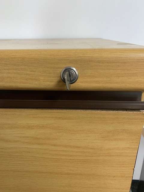 Steel Lateral Vertical 4 Drawer Filing Cabinet