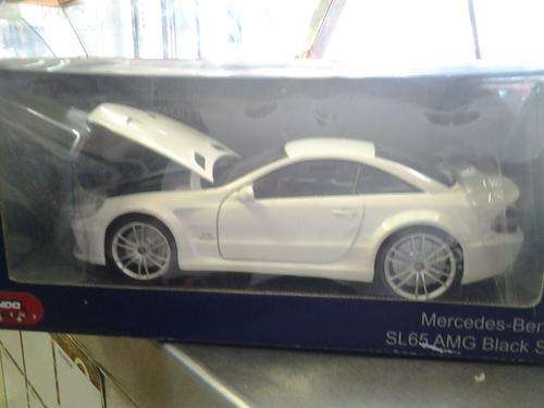 Merc sl65 black edition 1/18 scale