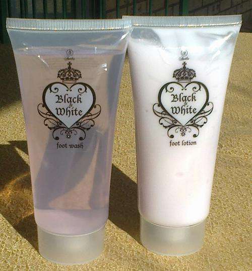 Luxury Foot Wash and Foot Lotion set from Black & White