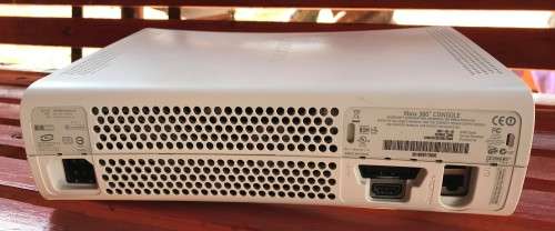 Xbox 360 console (Not working)  - For parts