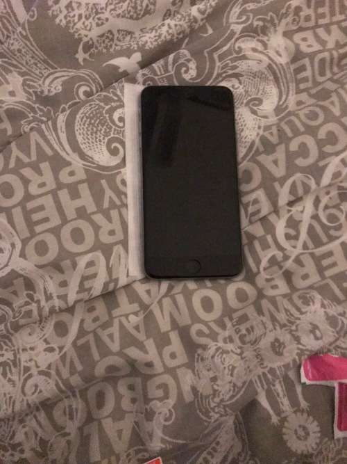 Space Grey I phone 6s plus  128gb- excellent condition with Extras
