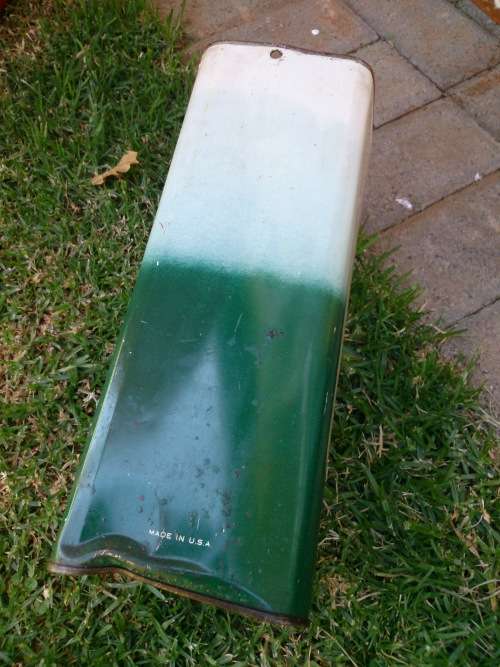 RARE FIND! Vintage VALVOLINE 1 Gallon Motor Oil Tin Can