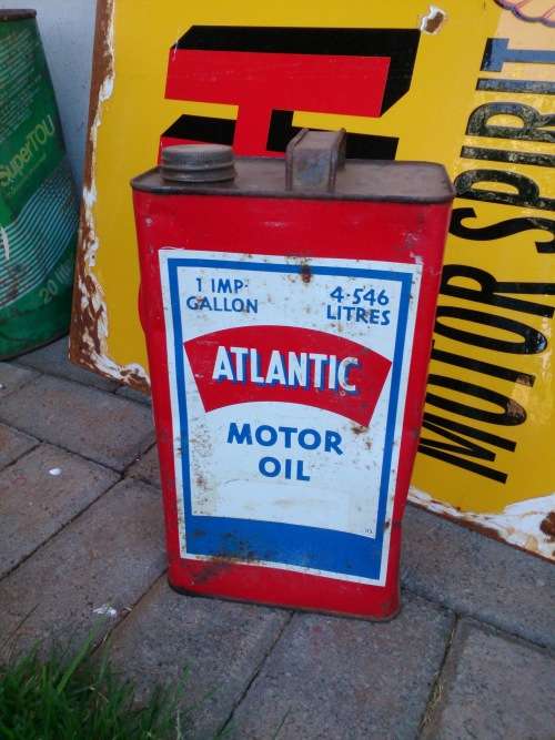 Stunning ATLANTIC 1 Gallon Motor Oil Can!!!