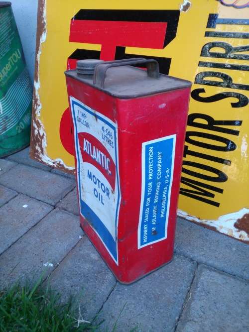 Stunning ATLANTIC 1 Gallon Motor Oil Can!!!